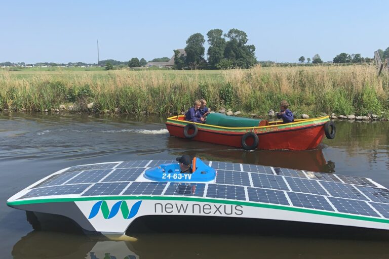 New Nexus solar boot en de Kameleon