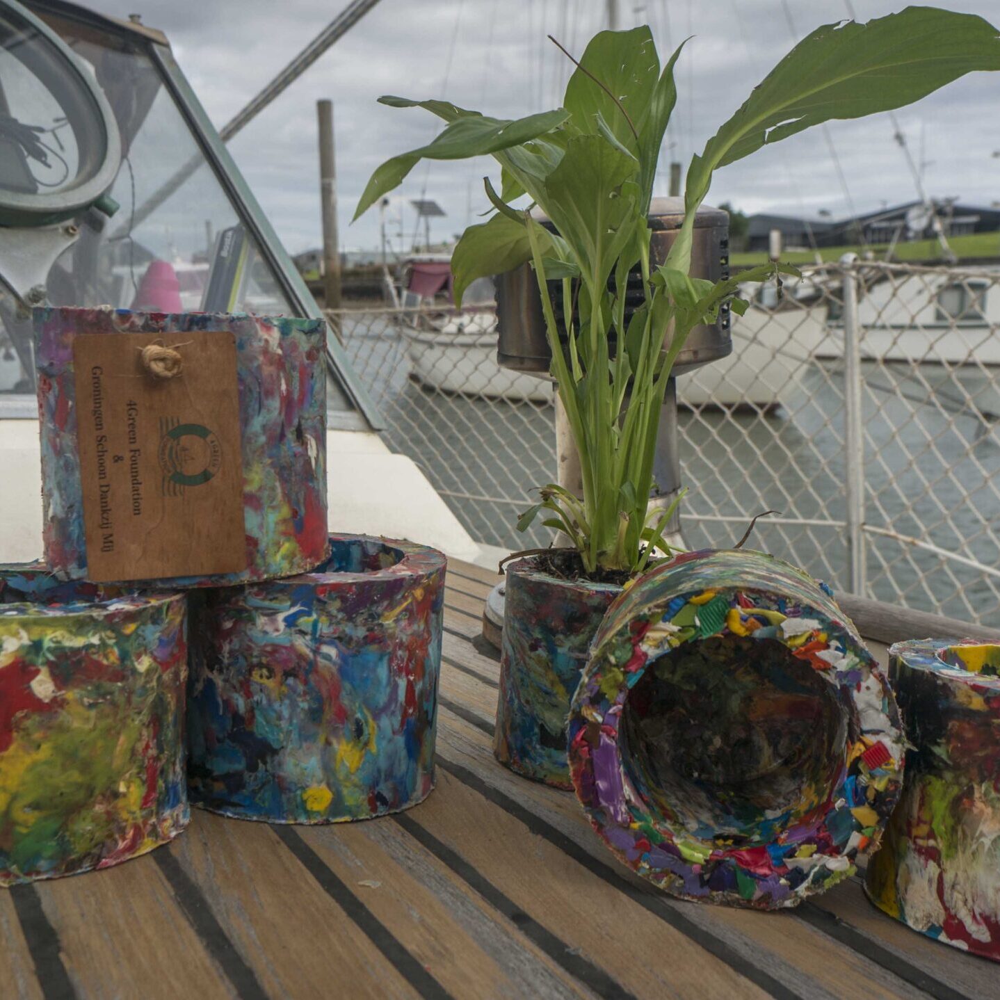 Bloempotjes van gerecycled plastic