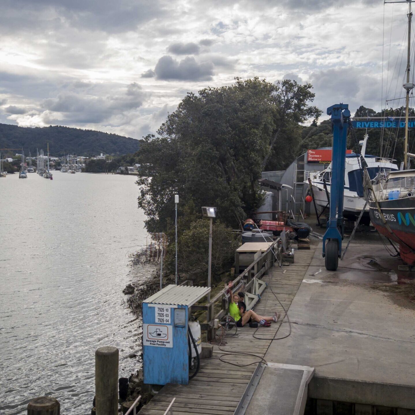 Zeilschip New Nexus op de werf in de banden