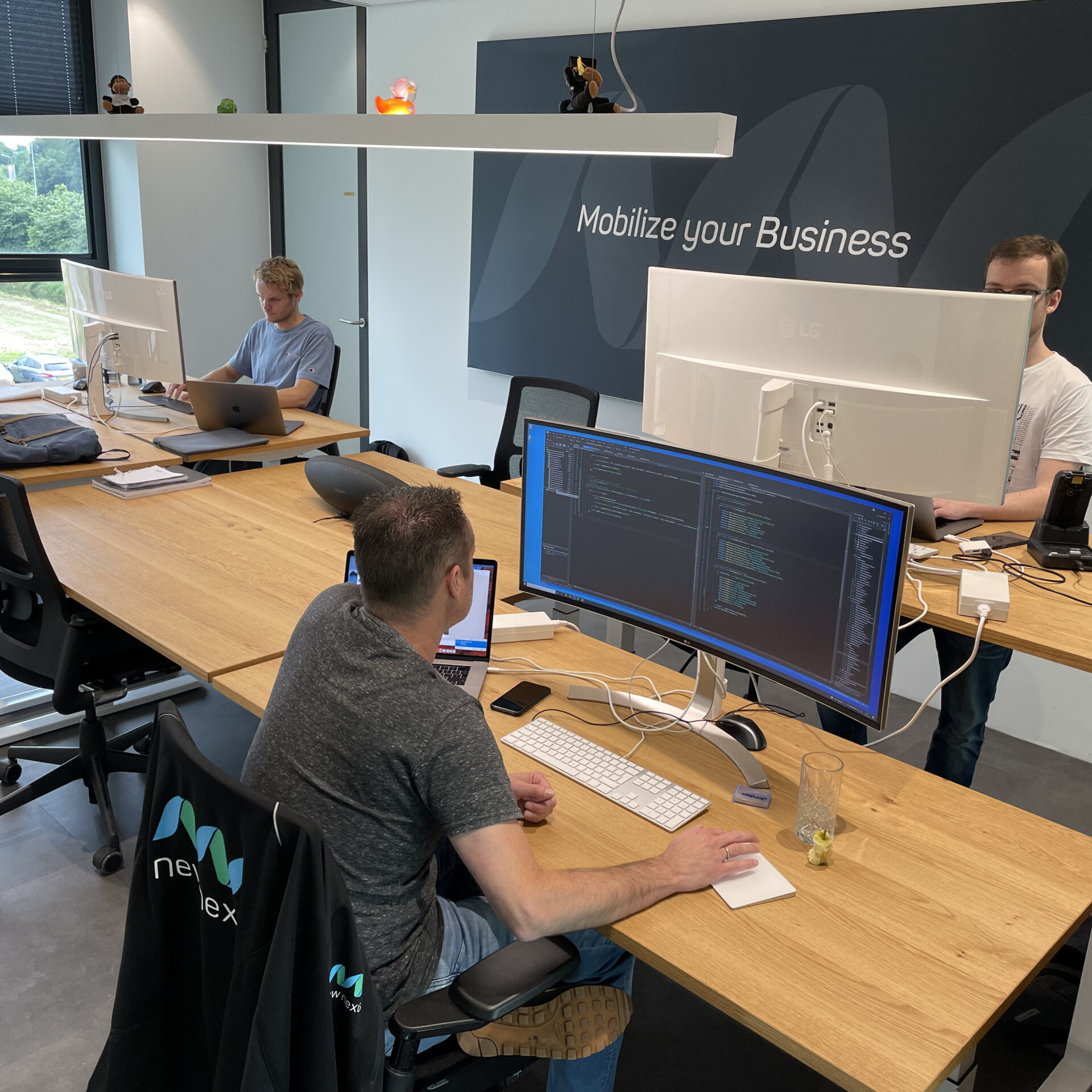 New Nexus collega's aan het werk op katoor - Mobilize your business