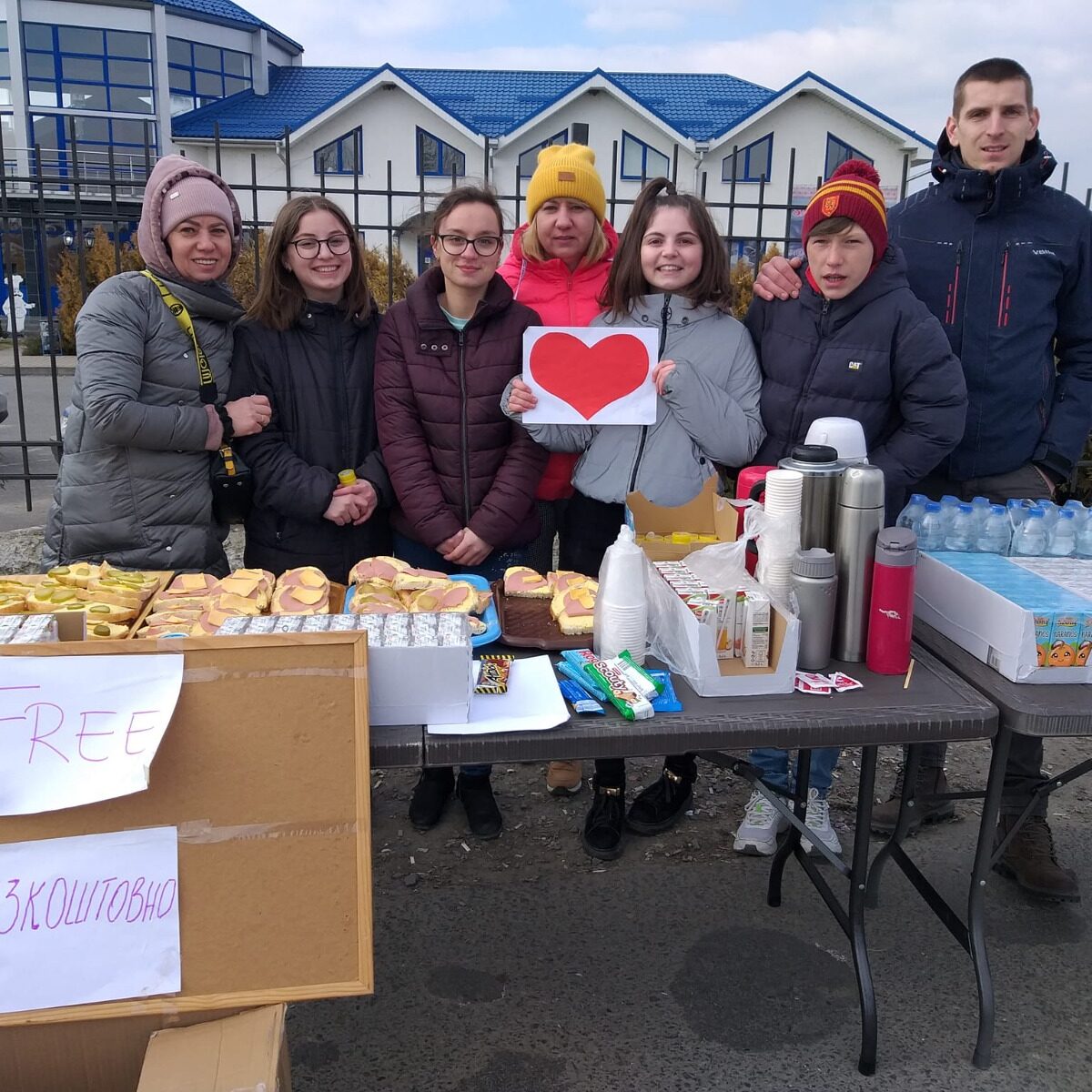 Vrijwilligers van stichting Vrienden van Rat staan klaar om vluchtelingen uit Oekraïne te verzorgen