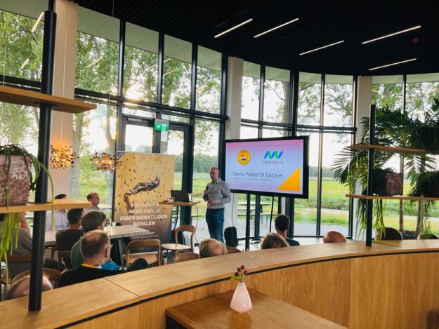 Sebastiaan van den Brink presenteert aan Power BI Gebruikersgroep bij New Nexus Sebastiaan van den Brink presenteert aan Power BI Gebruikersgroep bij New Nexus