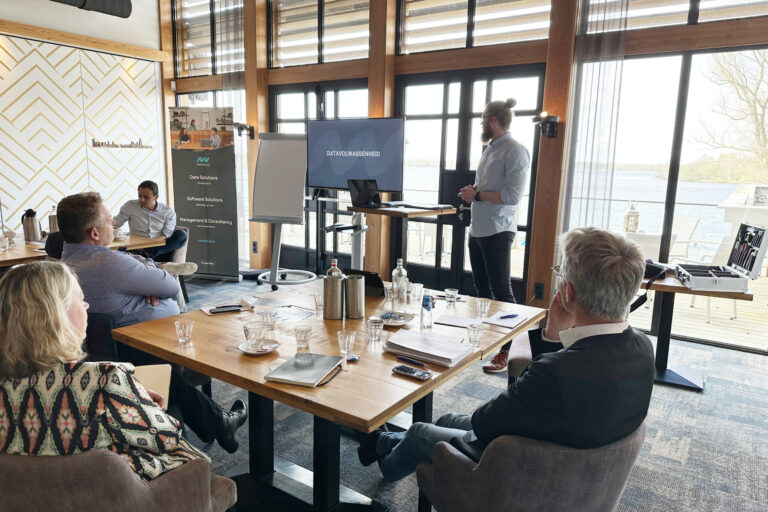 Allard van der Teems geeft masterclass Performance Control aan de leden van NPAL