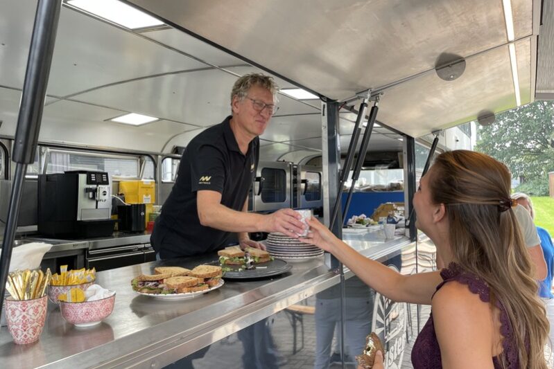 Catering in Buster Foodtruck tijdens demo dataplatform Martini Ziekenhuis