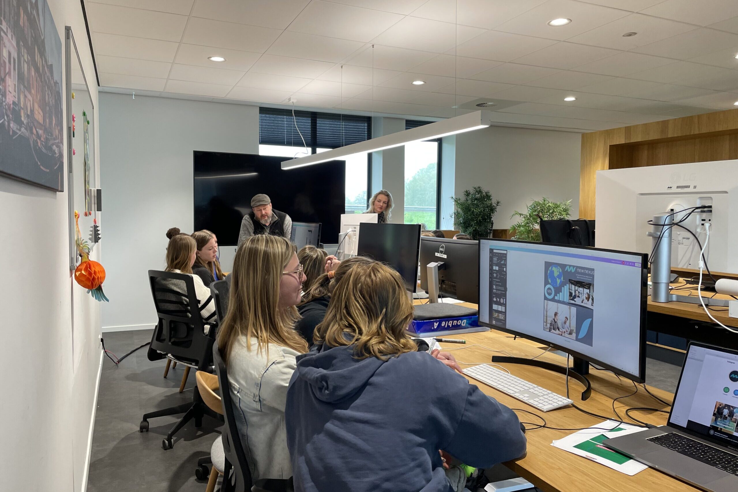 Workshop social media design in Canva bij Girls Day