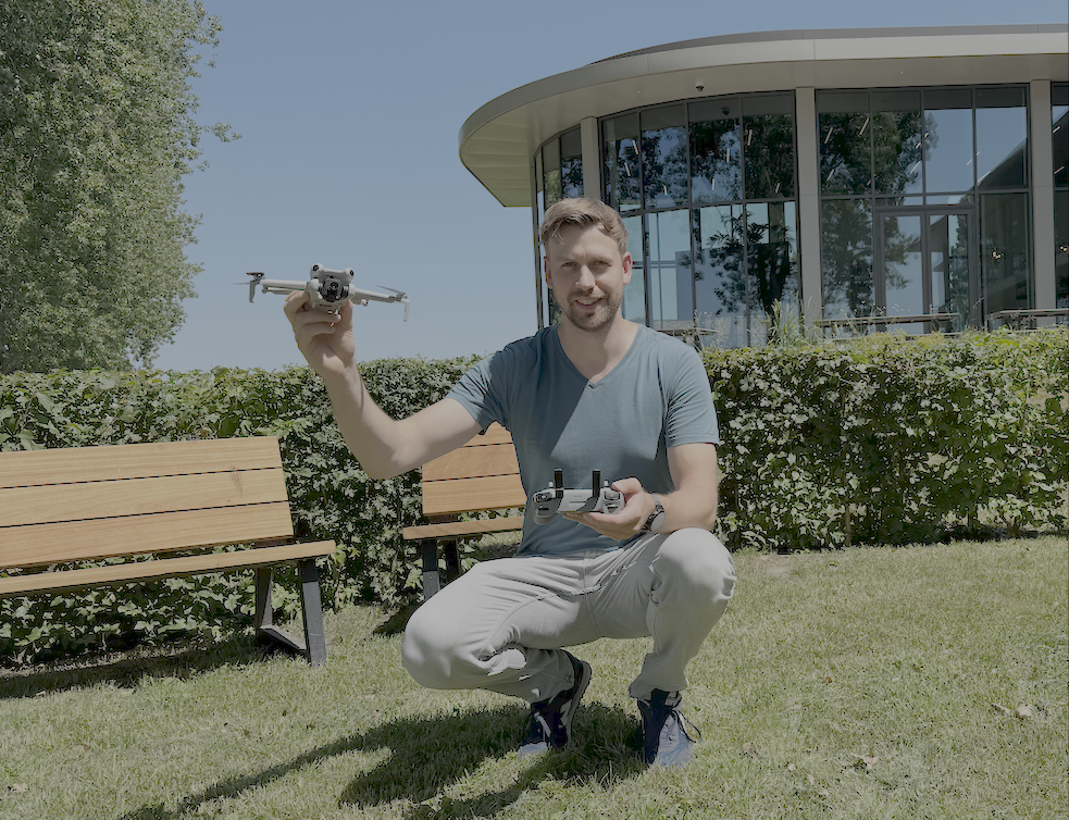 Patrick met drone