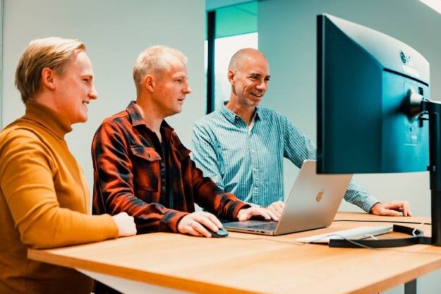 Martijn Reemst met collega’s Martijn Reemst met collega's