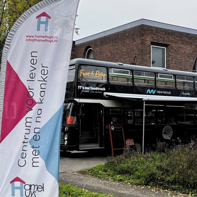 Buster foodtruck bij het 10 jarig bestaan van het Hamelhuys