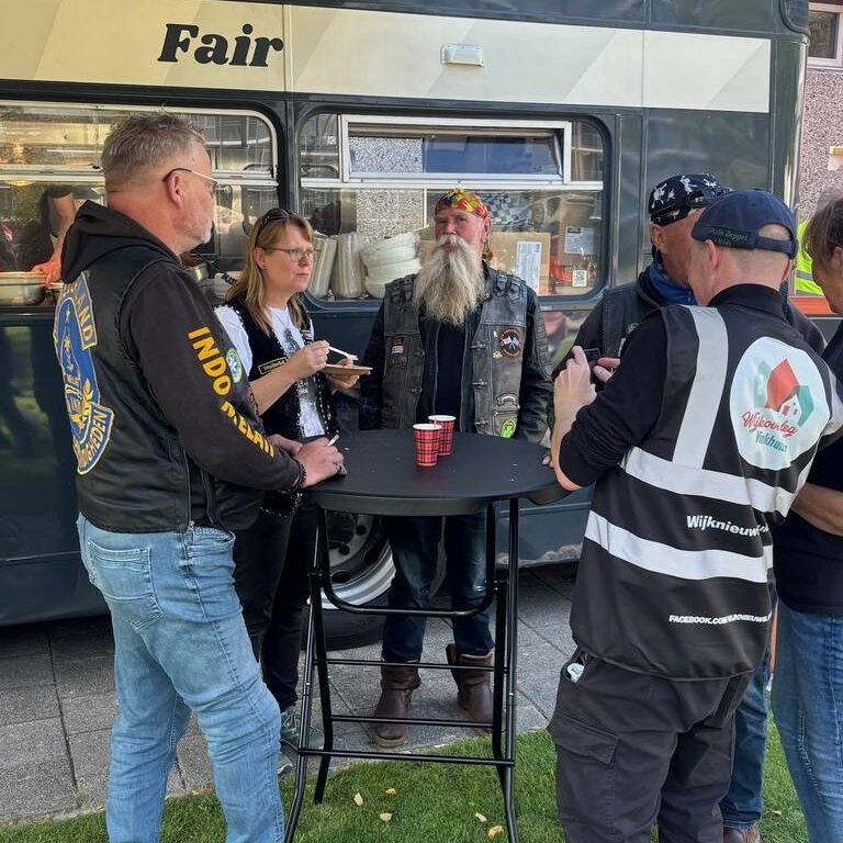 Buster bij trike event van Gea's Weggeefwinkel