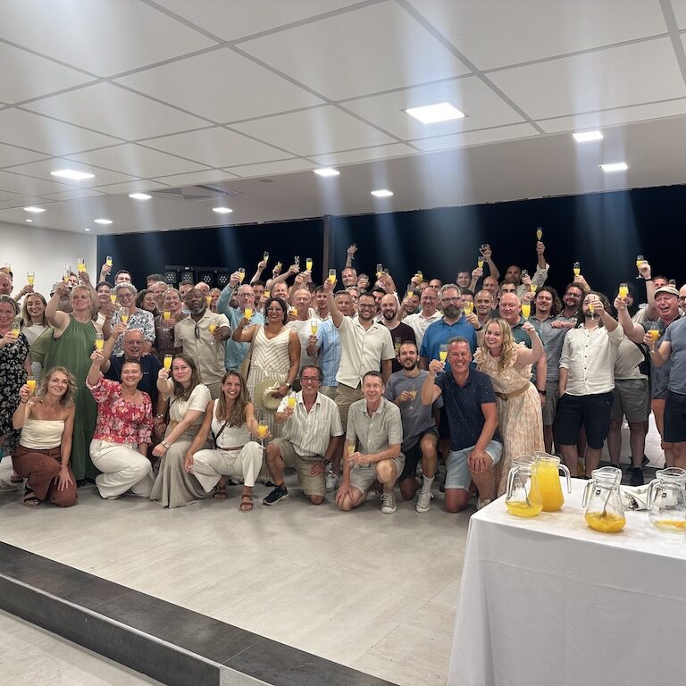 Groepsfoto met alle collega's van New Nexus